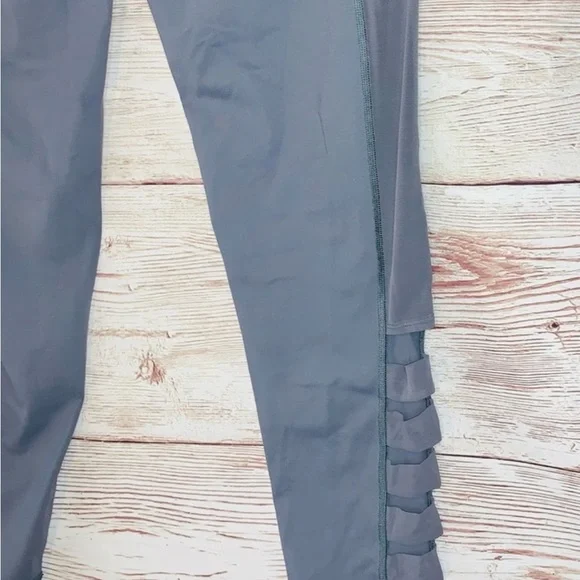 Set of two Victoria Secret leggings excellent - Picture 2 of 12